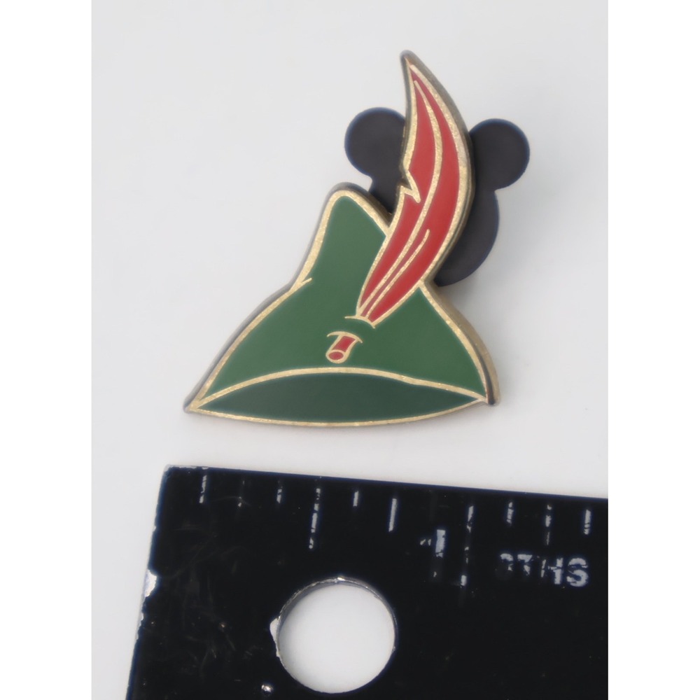 Disney Trading Pin Unisex OS Green Excellent Peter Pan Hat Red Feather Enamel